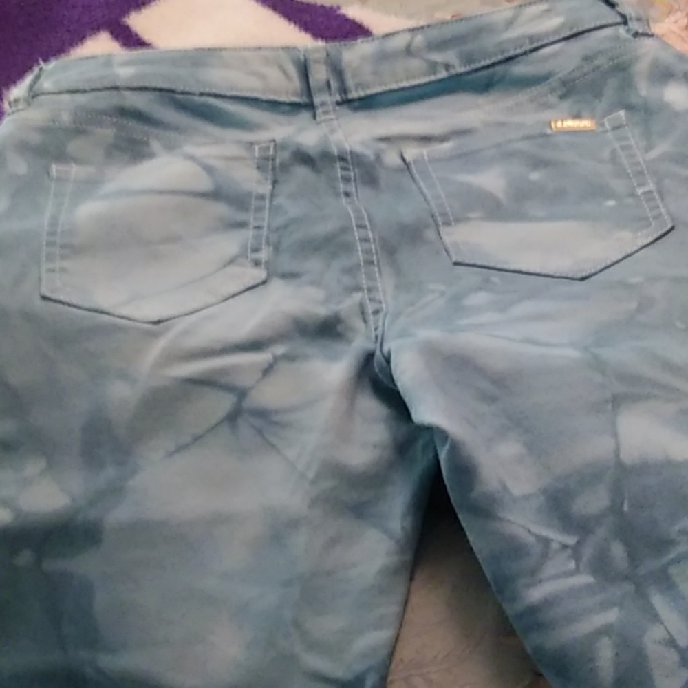 Jennifer Lopez capris - Picture 2 of 5